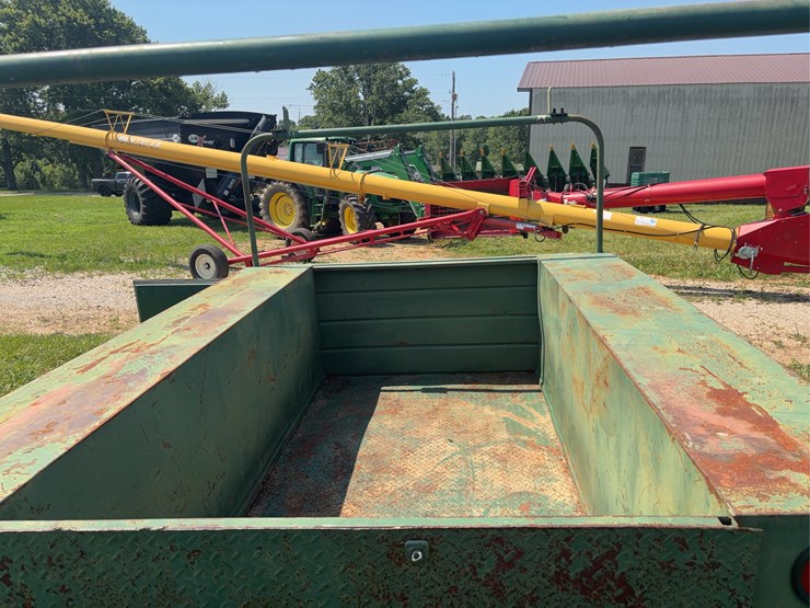 utility-bed-tool-box-trailer-with-heavy-axles.-image-9