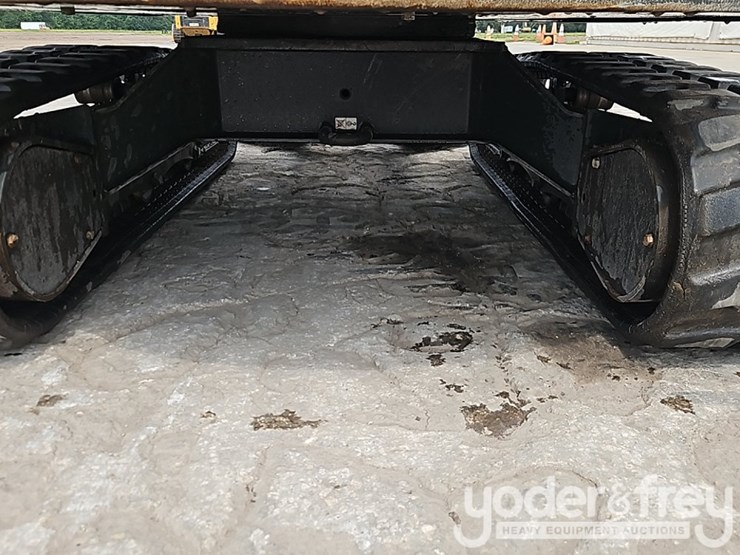2022-bobcat-e32-image-31