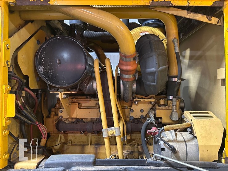 2005-caterpillar-120h-image-24