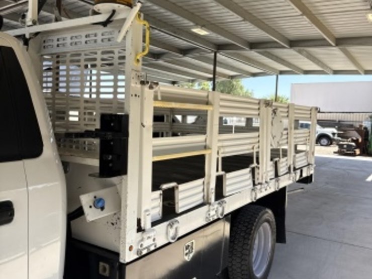 2017-ford-f550-image-6