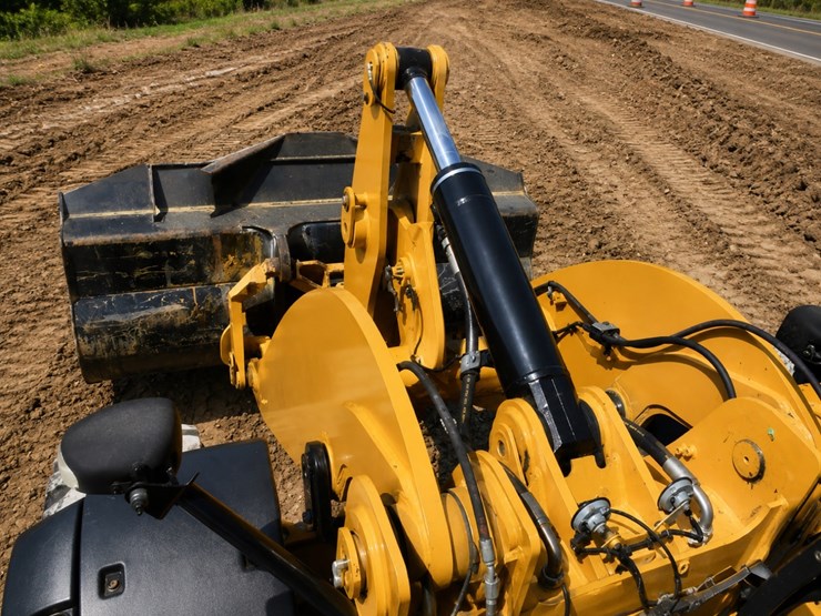 2020-caterpillar-938m-image-7