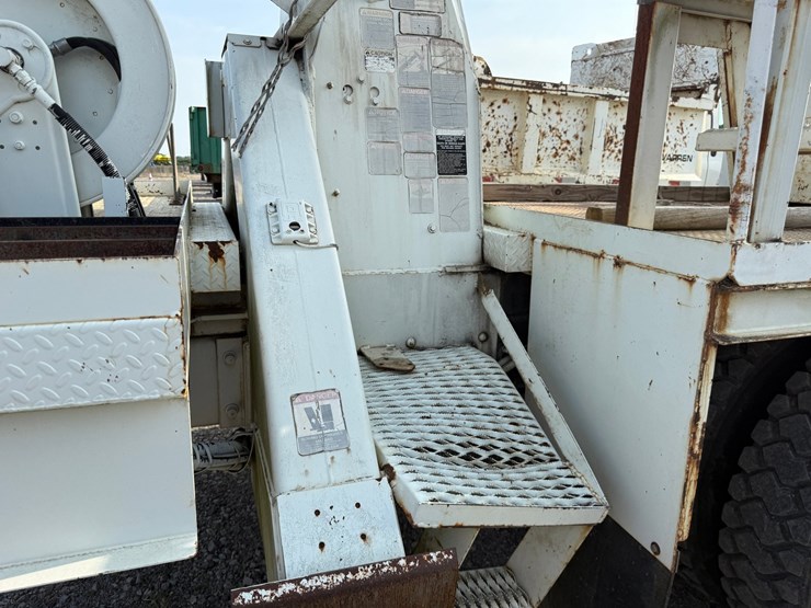 2007-international-durastar-4300-image-25