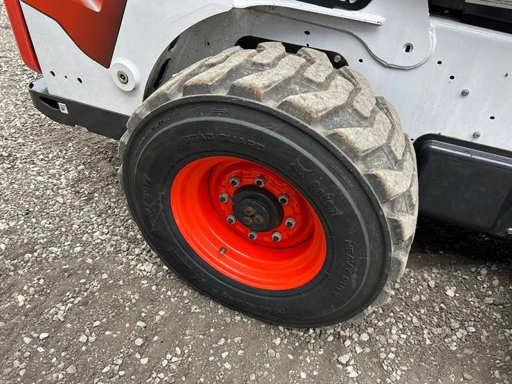 2024-bobcat-s650-image-13