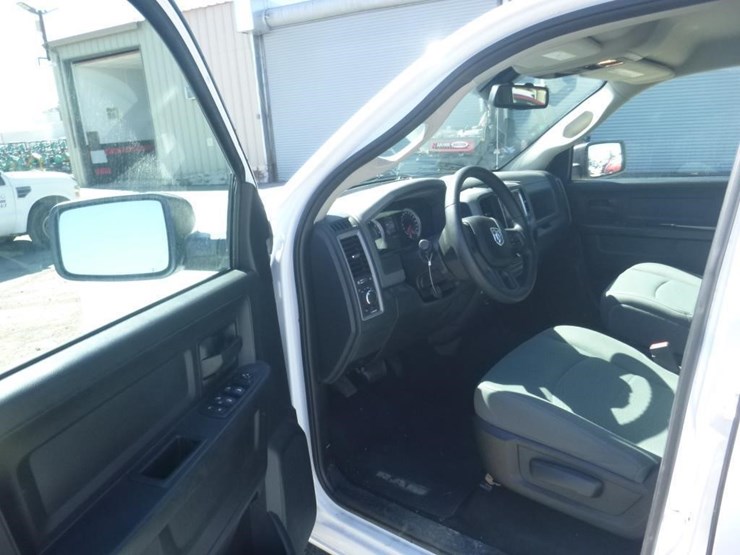 2015-dodge-1500-image-5