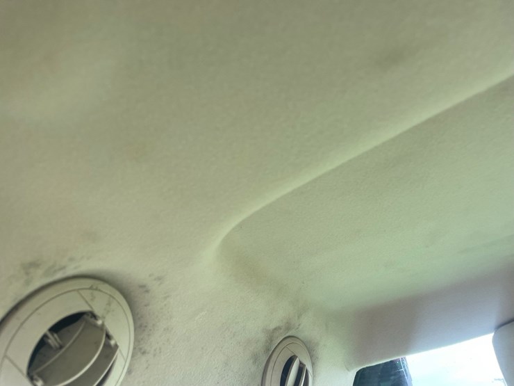 2004-john-deere-5520-image-43