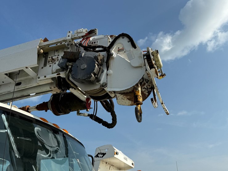 2007-international-durastar-4300-image-106