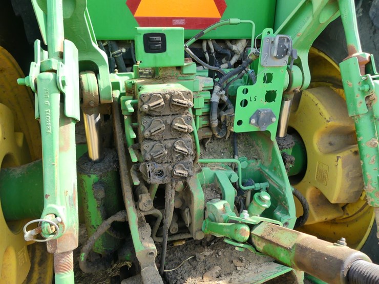 2015-john-deere-8295r-image-9