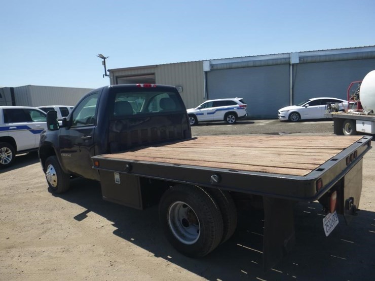 2009-gmc-3500hd-image-4