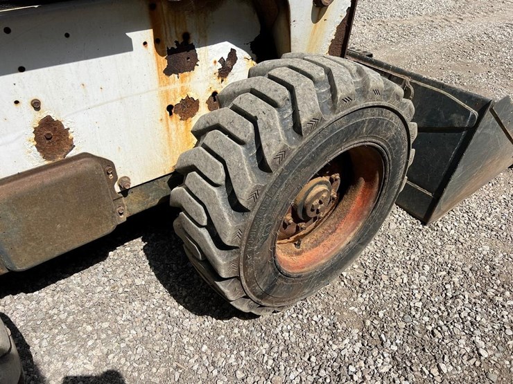 2005-bobcat-s250-image-18