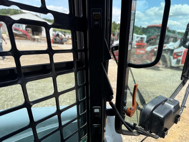 bobcat-s740-image-23