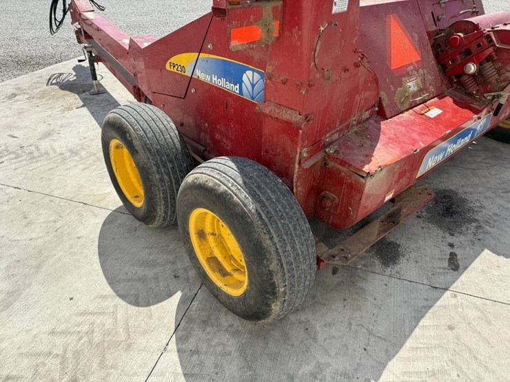 2015-new-holland-fp230-image-42