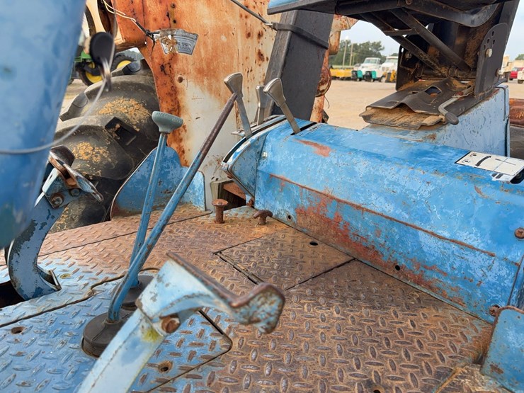 ford-tractor-image-56