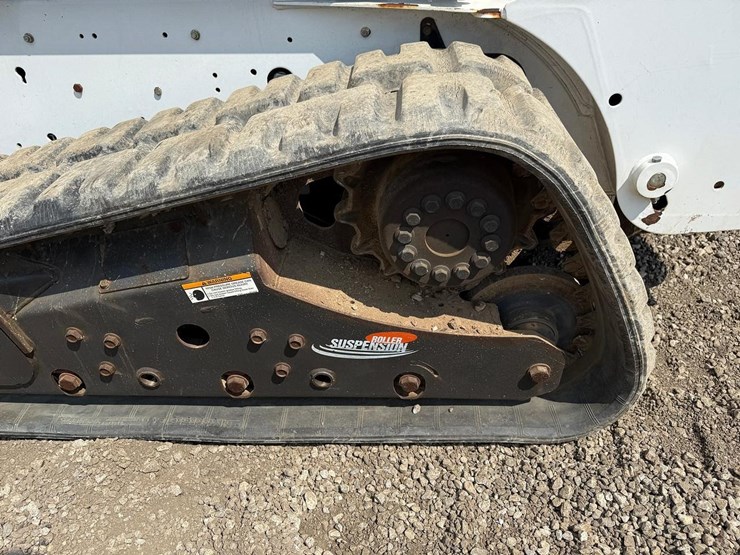 2011-bobcat-t190-image-18
