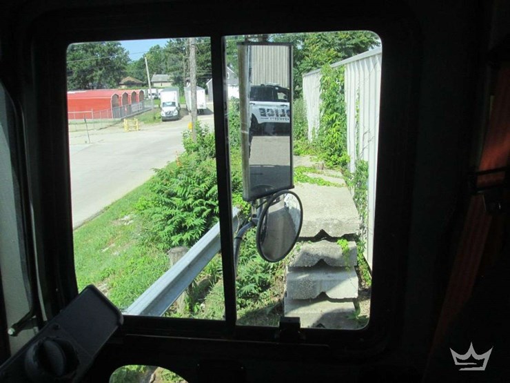 2016-mack-mru613-image-8