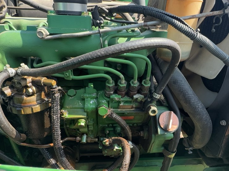 1992-john-deere-1070-image-37
