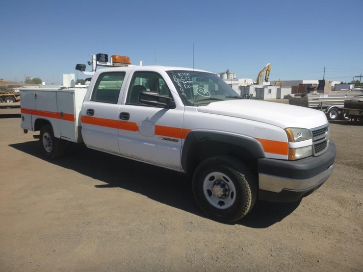 2007-chevrolet-2500-image-2