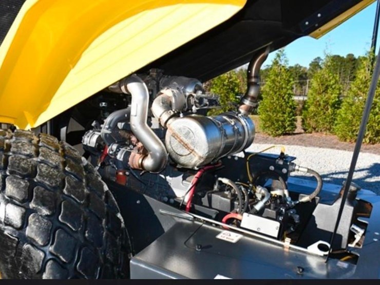 2022-bomag-bw213d-5-image-4