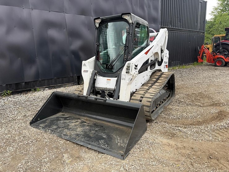 2022-bobcat-t770-image-8