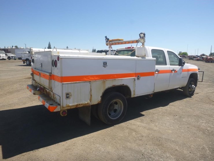 2008-gmc-3500-image-3