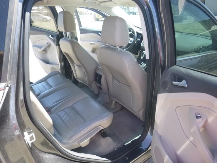 2015-ford-escape-image-8