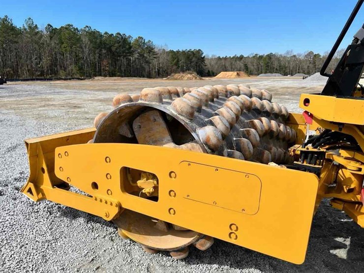 2008-caterpillar-cp56-image-9