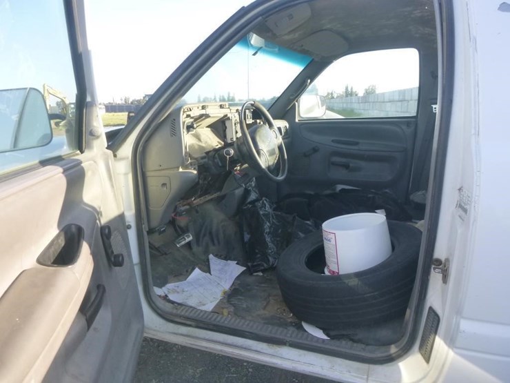 1996-dodge-ram-2500-image-8