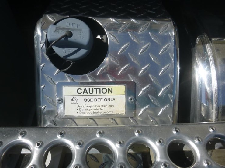 2019-western-star-4700sf-image-13