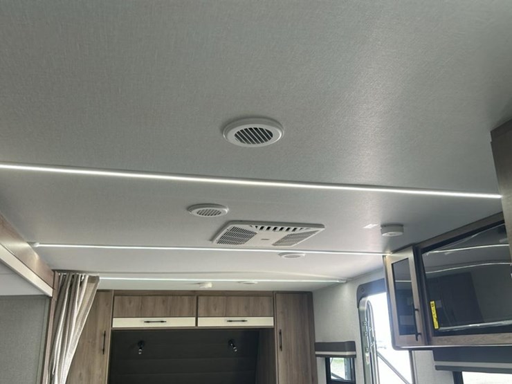 #140-•-2025-grand-design-imagine-xls-22mle-camper-image-61