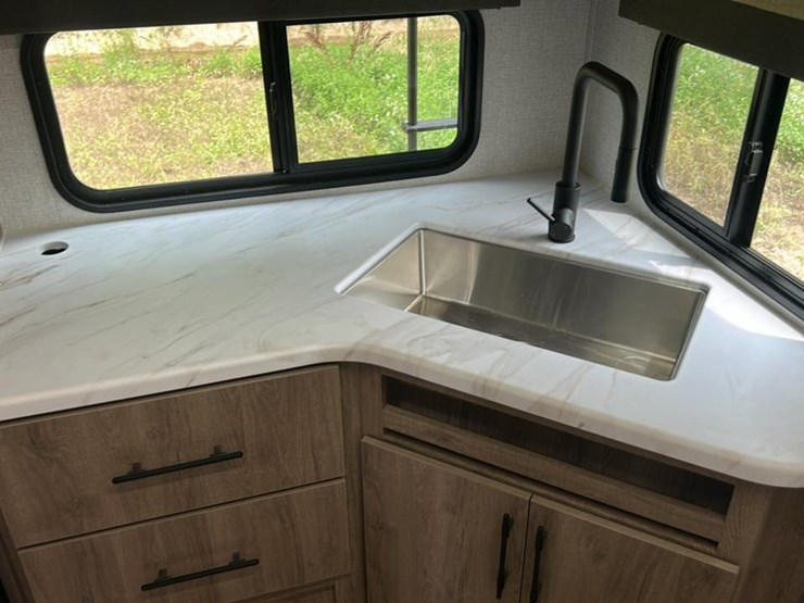 #140-•-2025-grand-design-imagine-xls-22mle-camper-image-53