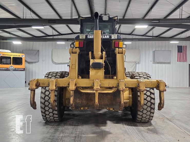 2013-caterpillar-14m-image-5