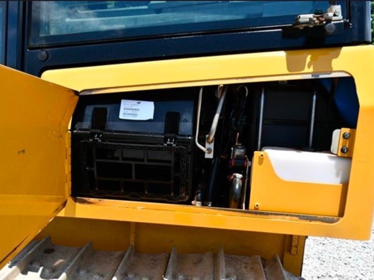 2018-caterpillar-d5k2-xl-image-11