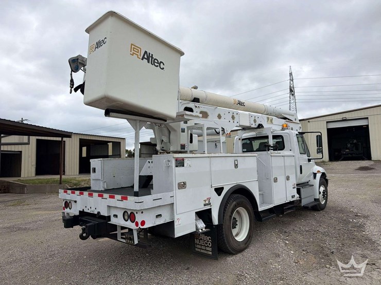 2017-international-durastar-4300-image-33