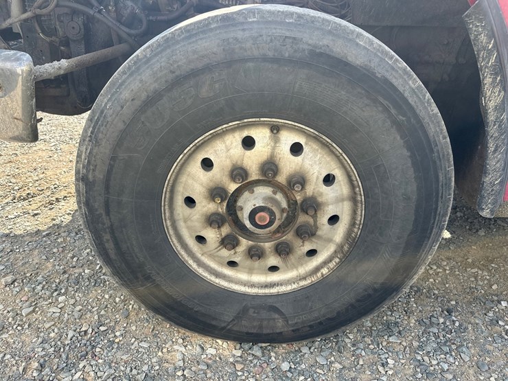 2007-sterling-l9500-image-64