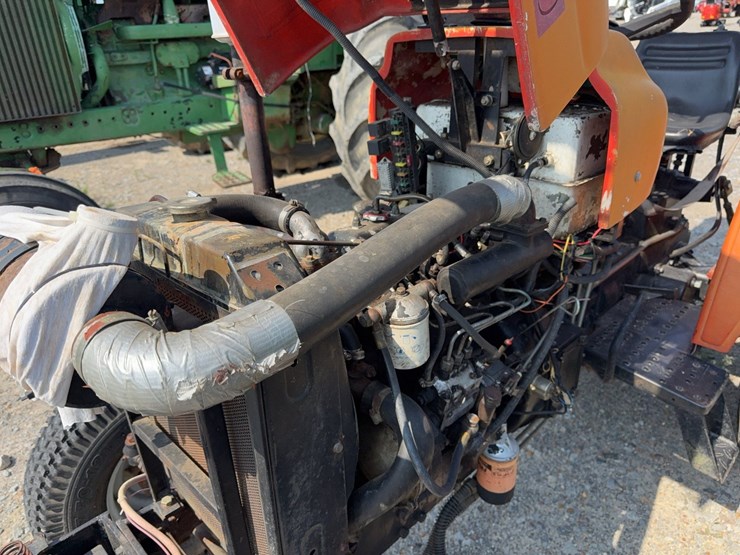 2004-tractor-king-200-image-67