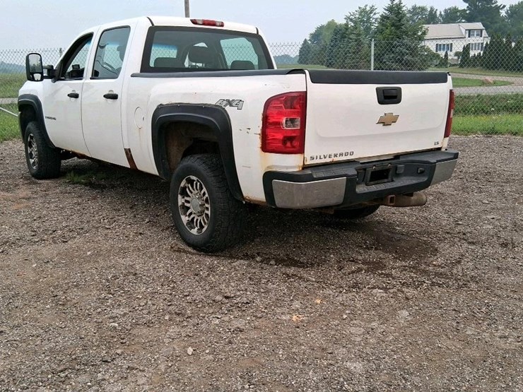 2008-chevrolet-2500-image-3