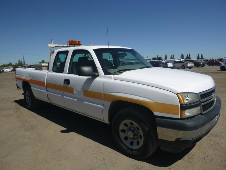 2007-chevrolet-1500-image-2