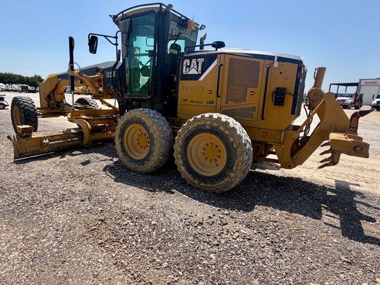 2008-caterpillar-12m-image-5