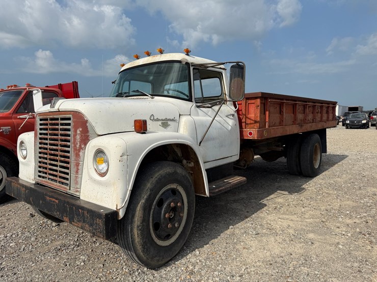 1971-international-loadstar-image-1