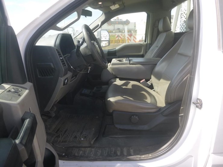 2017-ford-f450-image-11