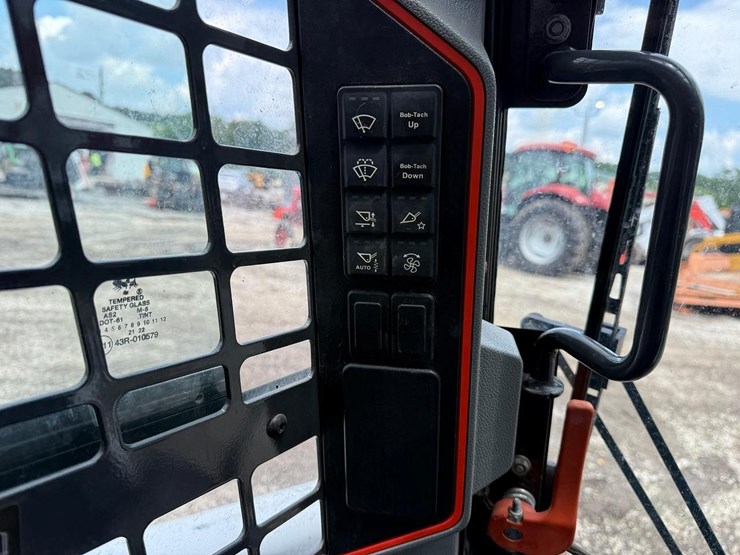 bobcat-s76-image-25