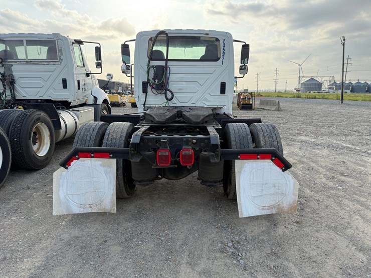 2008-international-durastar-4400-image-5