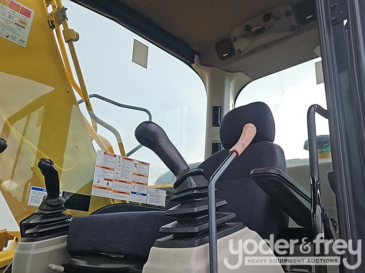 2017-kobelco-sk170-lc-image-34