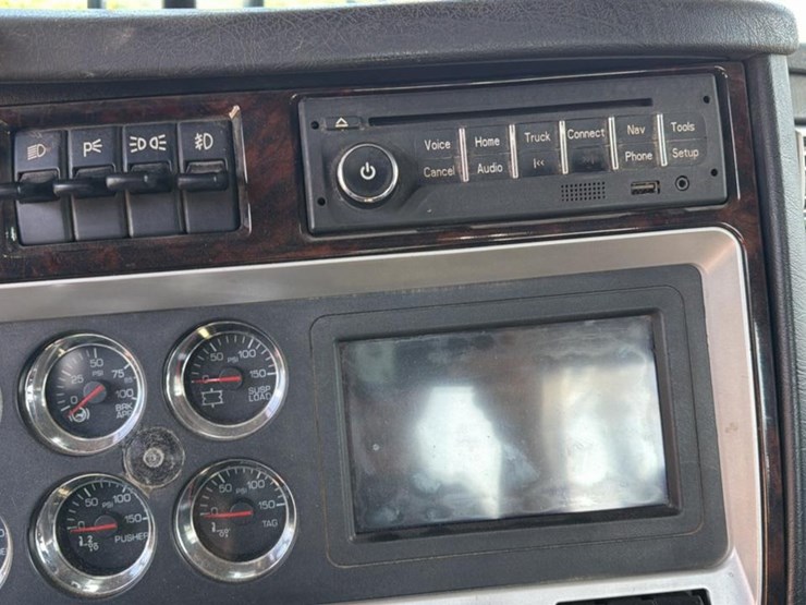 #127-•-2015-kenworth-log-truck-image-60