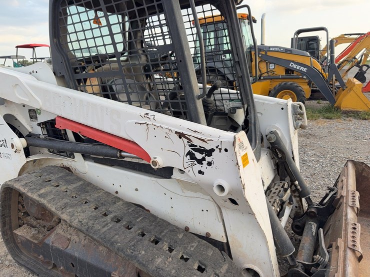 bobcat-t550-image-21
