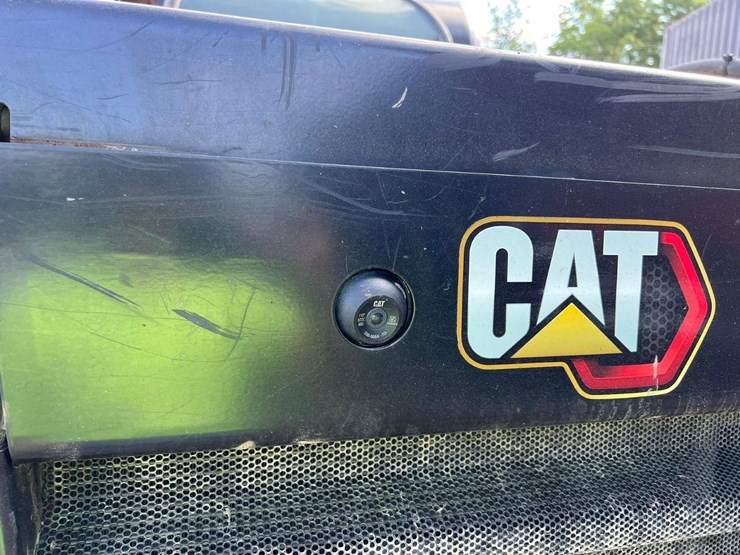 2022-caterpillar-279d3-image-15