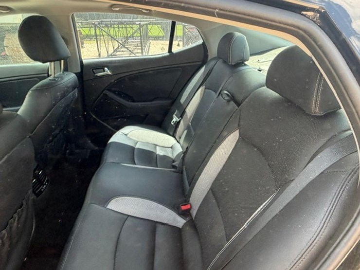 #83572-•-2013-kia-optima-image-24
