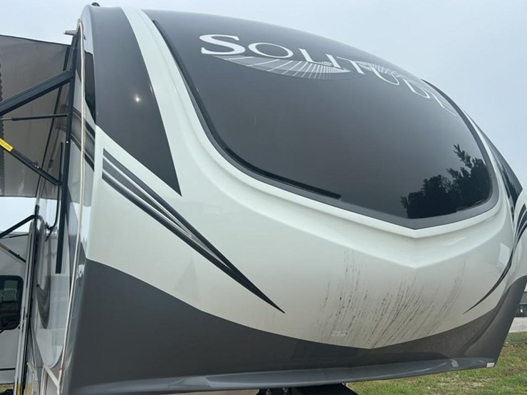 #138-•-2022-grand-design-solitude-345gk-camper-image-10