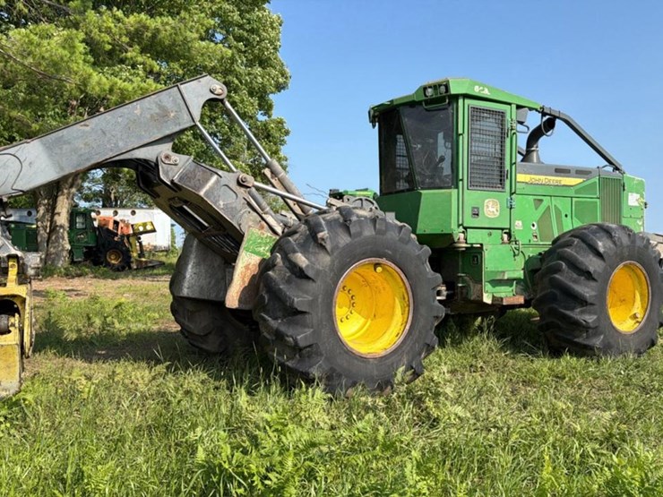 2015-deere-648l-image-5