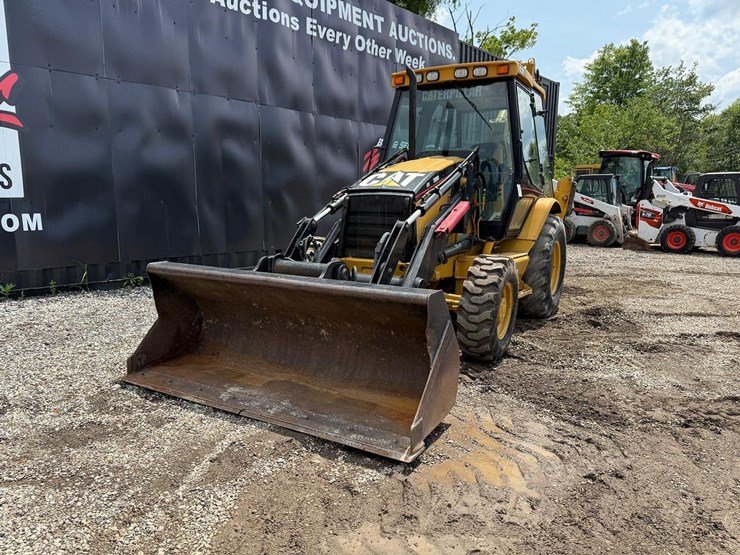 caterpillar-420d-image-8