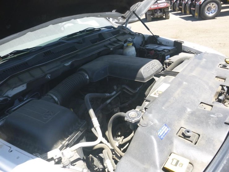 2015-dodge-1500-image-11